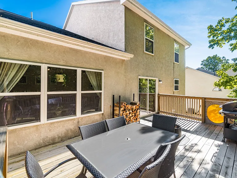 W Hull Dr — Photo 18