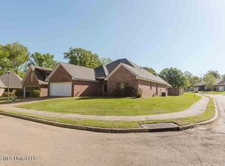 100 Woodbine Ct, Canton, MS 39046