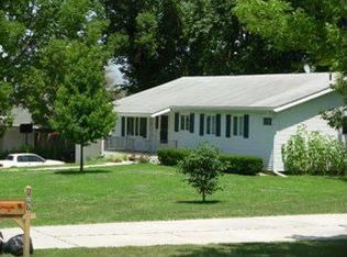 103 Lakeview Ct, Ozawkie, KS 66070