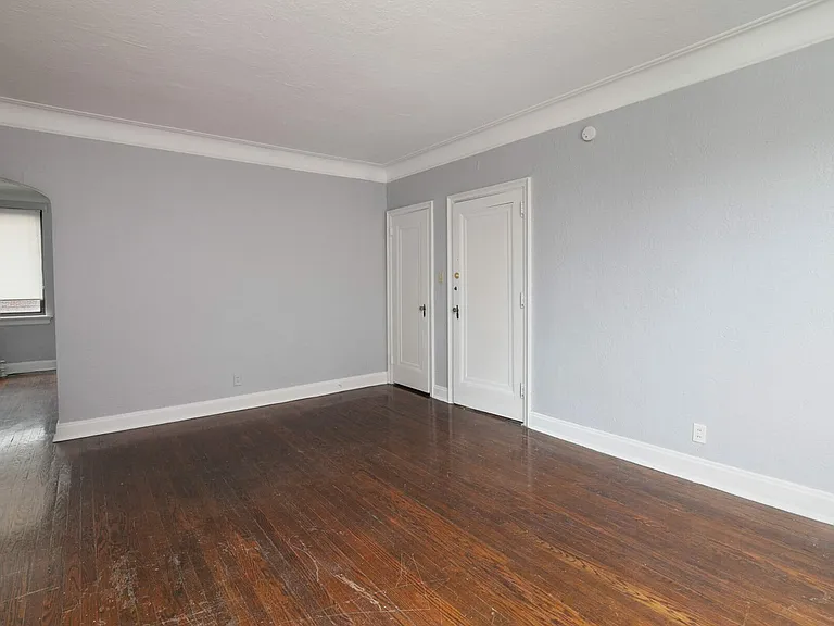2805 Digby Ave — Photo 8