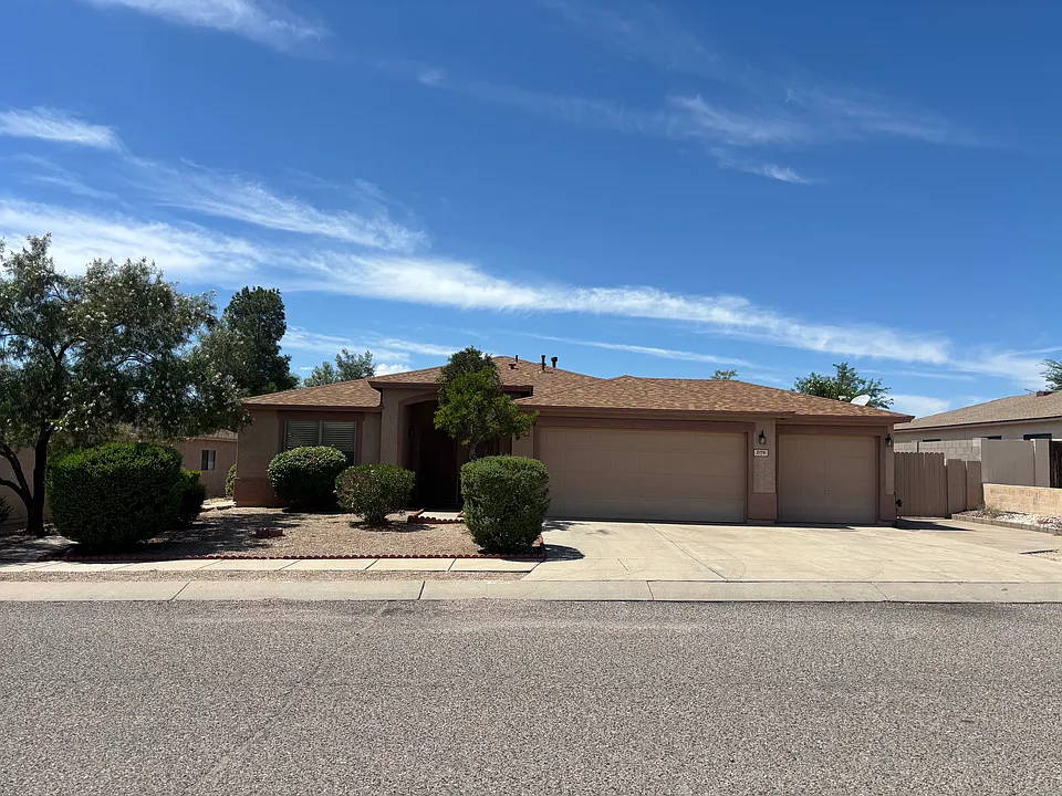 2176 S Thunder Tanner Dr