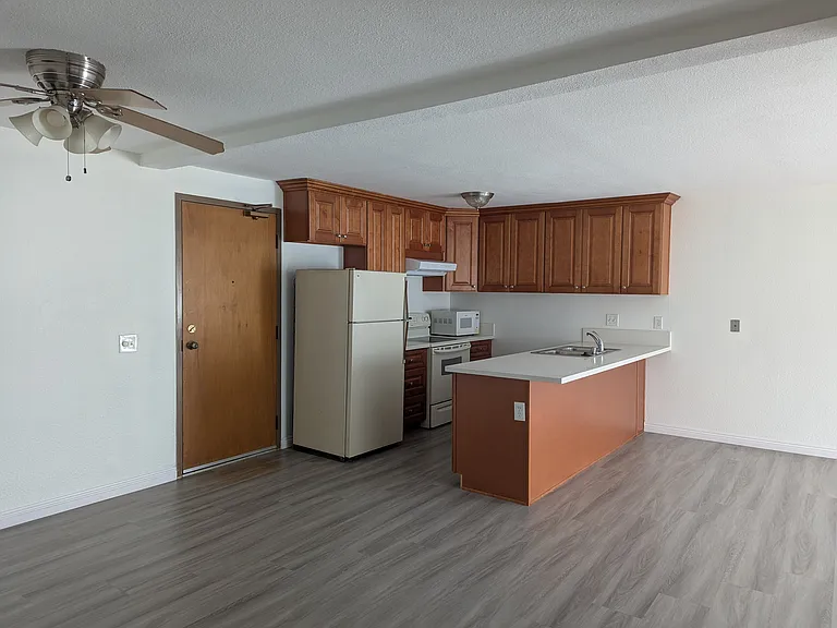 8308 Regents Rd #1E — Photo 6