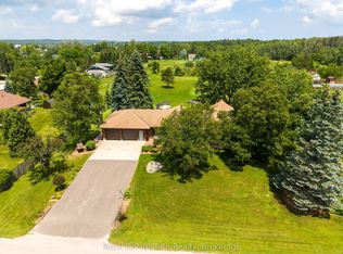935 27th St W, Georgian Bluffs, ON N4K0G3