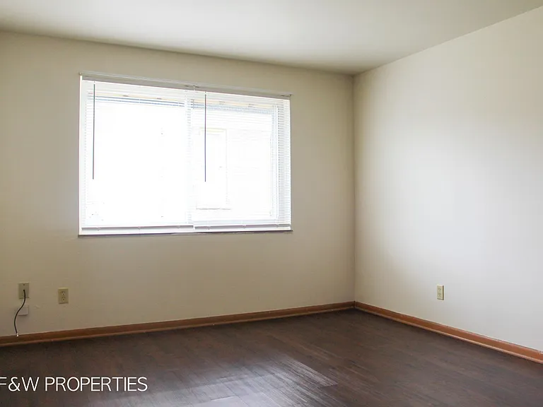 1075 Bryden Road — Photo 6