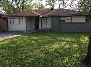 9422 Balsam Ln, Houston, TX 77078