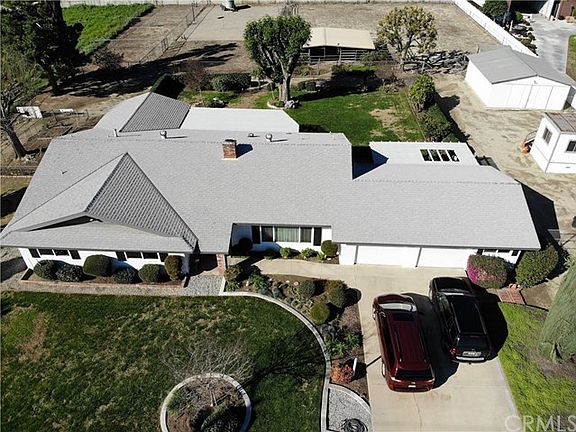 Ariel view of house, barn, office and corral