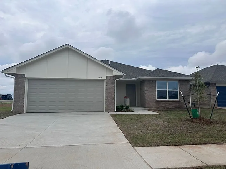 8109 Solare Pl — Photo 1