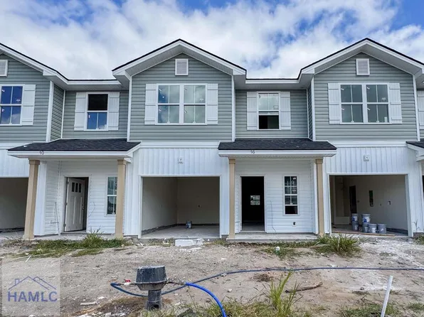 16 Beaumont Dr, Hinesville, GA 31313