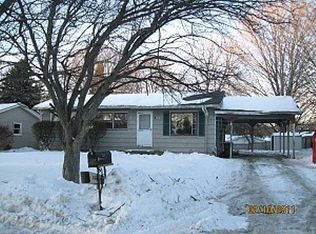 216 Circle Dr, Marshall, MI