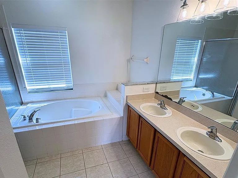 3637 Weatherfield Dr — Photo 12