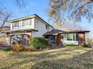 4444 Victoria St N, Shoreview, MN 55126