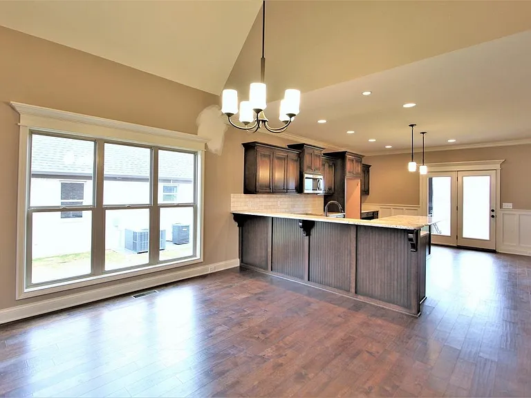 805 Ella Ln — Photo 14