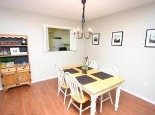 15 Maple Ln, Avon, CT 06001