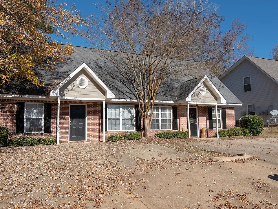 437-439 Taleeda Ct
