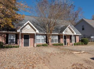 Taleeda 437-439, Auburn, AL 36832