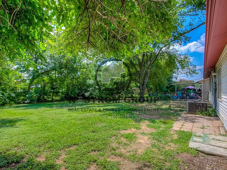 820 Collin Dr — Photo 18