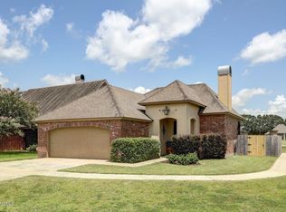 114 Portsmouth Dr, Broussard, LA 70518