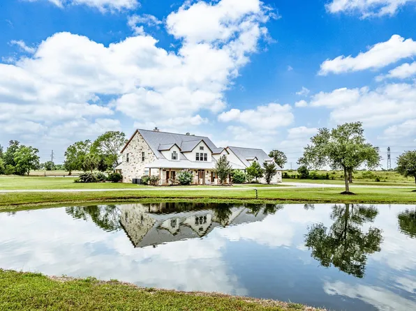 6828 Fm 1696 Rd, Bedias, TX 77831