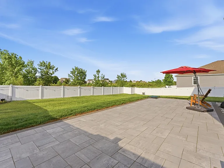 25424 W Cerena Cir — Photo 40