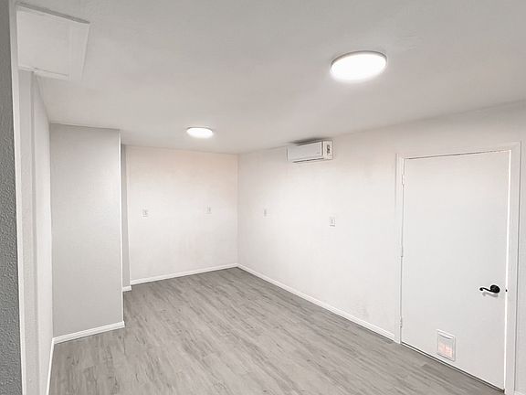 3rd image of 4458 Dobbs Rd #4458