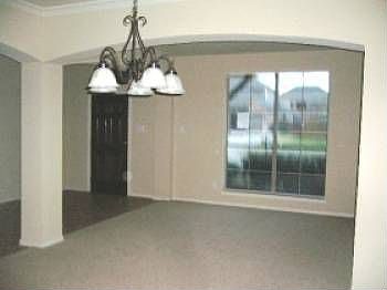 4th image of 2804 Adams Dr