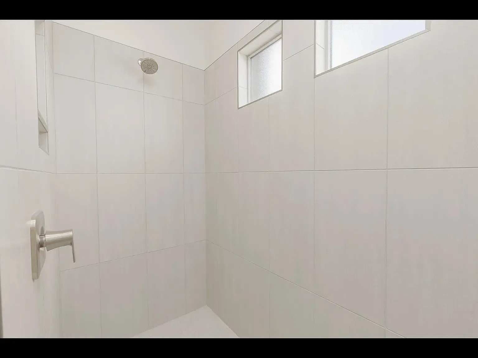 3 bed, 2.5 bath, 1642 sqft, $1,900 — Photo 4