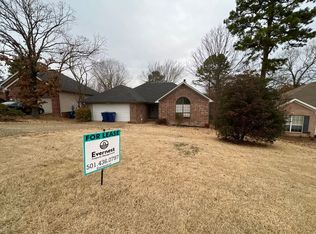 27 Turquoise Dr, Maumelle, AR 72113