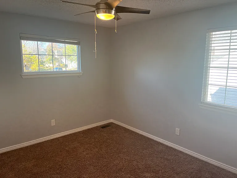 1435 Stoneham St — Photo 20