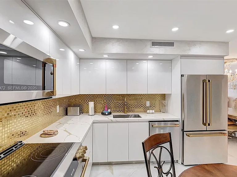 9801 Collins Ave #20T — Photo 9