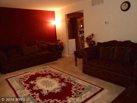 4th image of 7 Upman Ct
