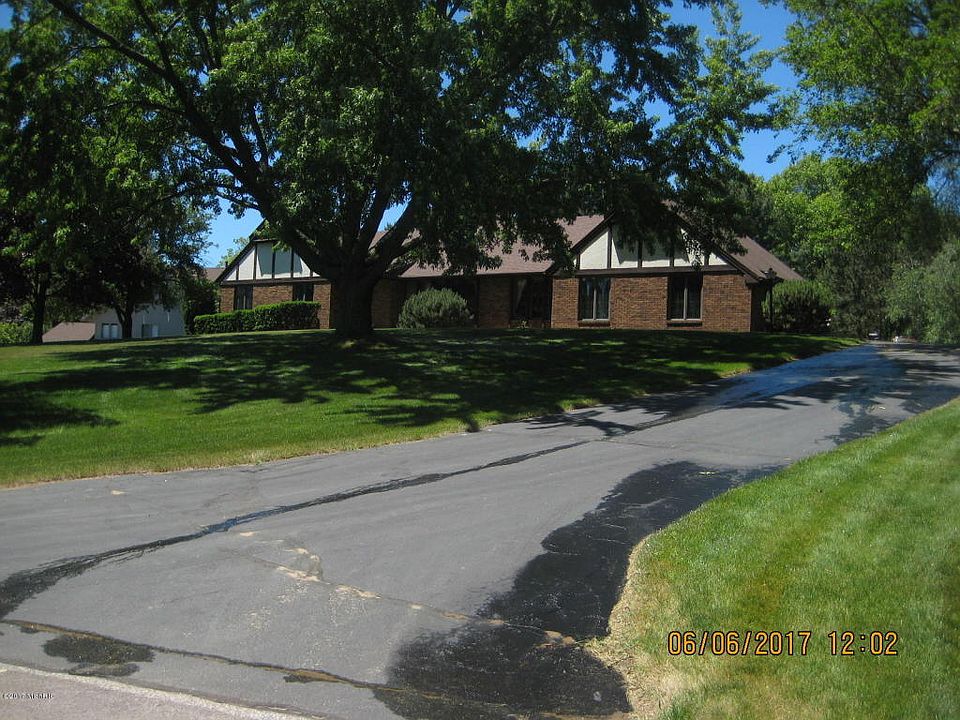 2nd image of 4434 Drexel Pl