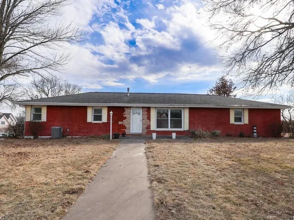 4400 State St, Quincy, IL 62305