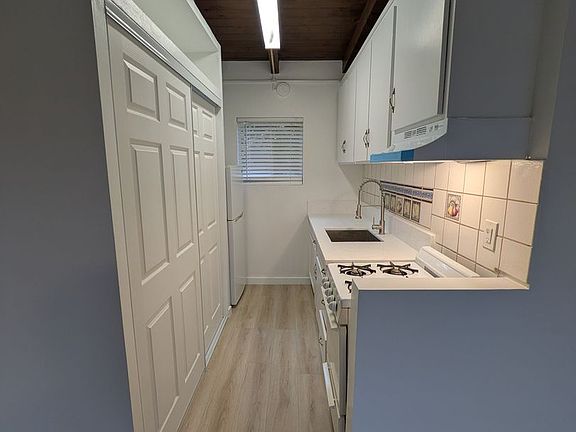 3rd image of 1631 W Lomita Blvd #7