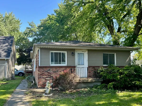4334 N 4th St, Luna Pier, MI 48157