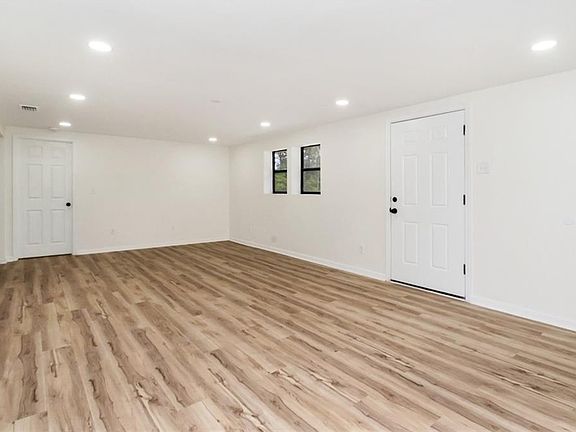 4th image of 6759 Overlook Rd