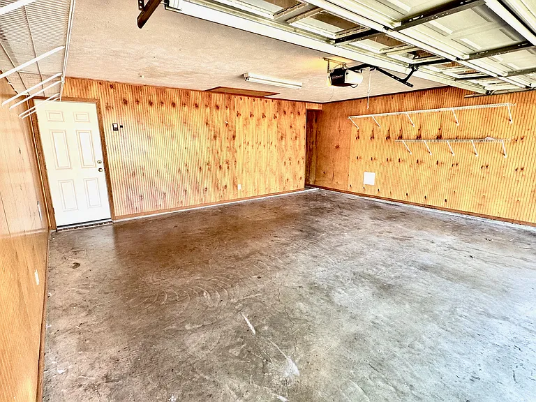 604 Harris Dr — Photo 14