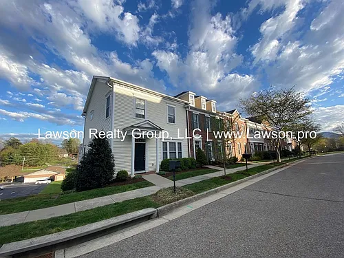 3800 Greenway Dr SW Photo 1 3800 Greenway Dr SW Photo 1