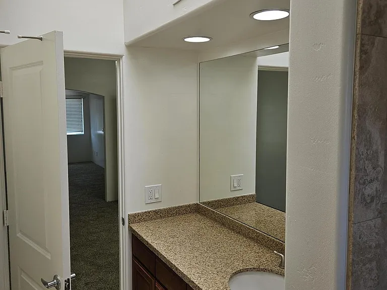 4113 N 22nd St #19A — Photo 50