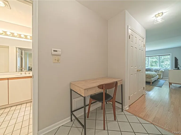 16 Hudson Point Ln — Photo 12