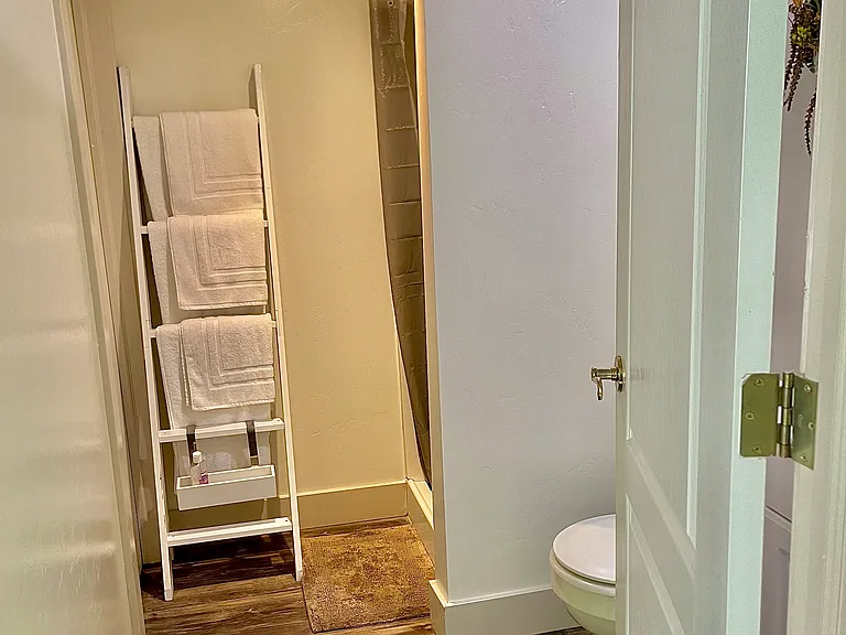 1901 N 1380 E — Photo 8