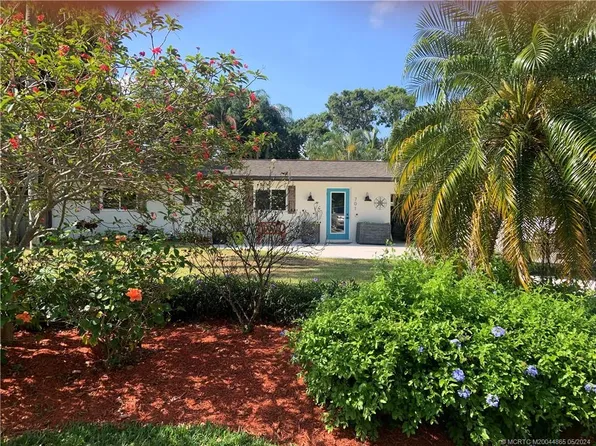 701 Brack Rd, Fort Pierce, FL 34982