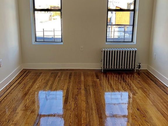 4th image of 4756 45th St APT 5B