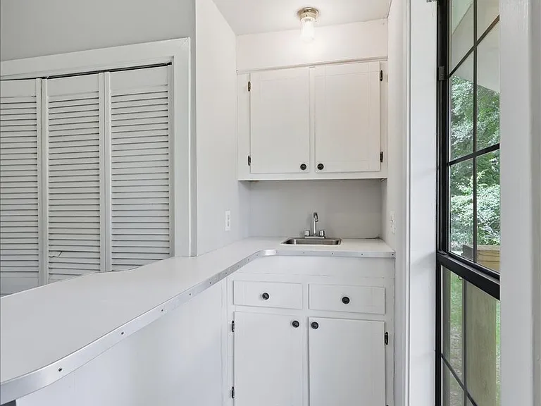 210 Mount Salus Rd — Photo 18