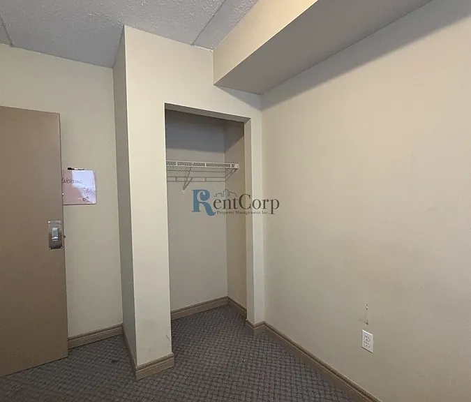 202 Lester St #5 — Photo 2
