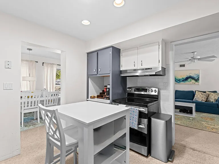 224 N Gordon Rd — Photo 15