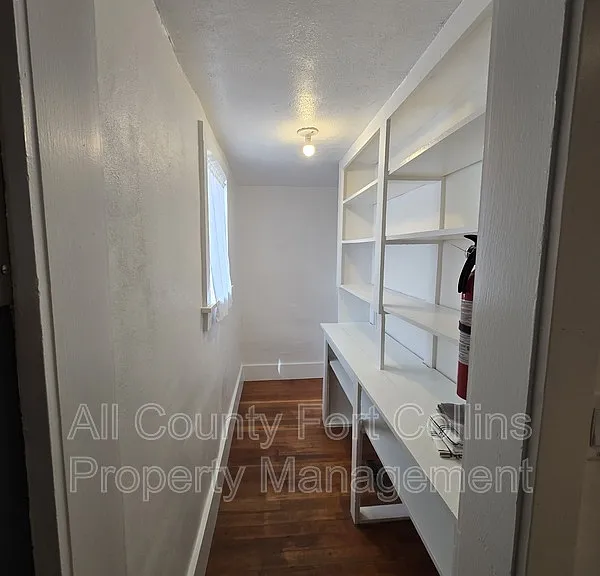 4237 Main St — Photo 8