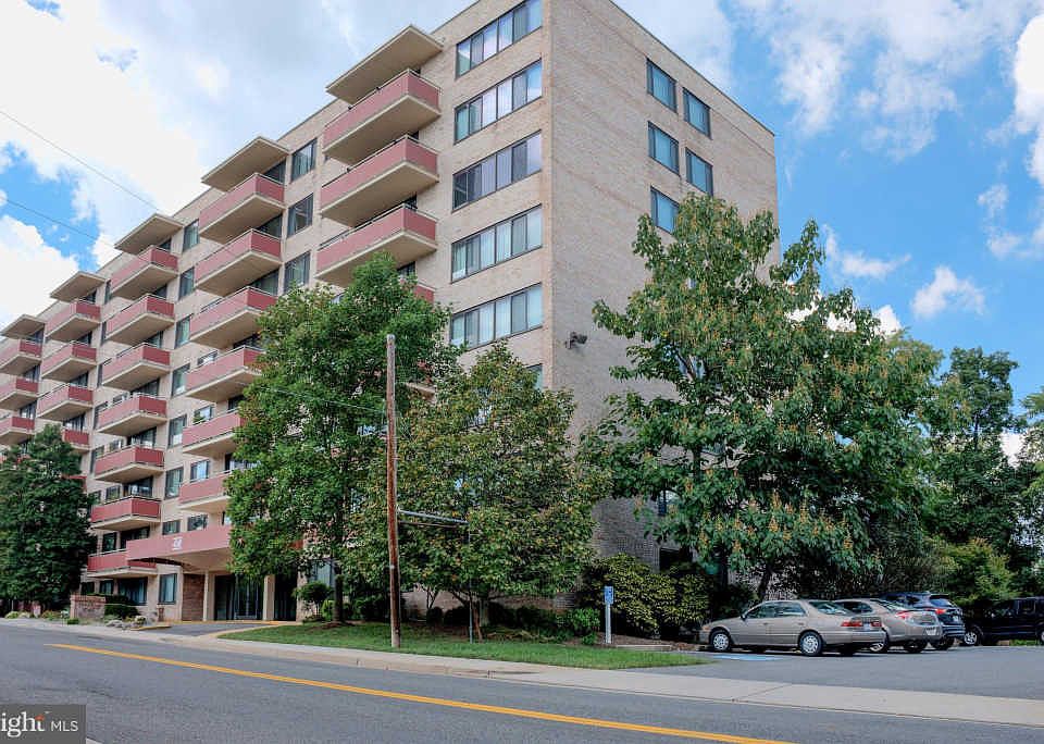 1st image of 4201 Lee Hwy APT 106