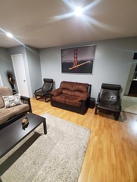 5th image of 2525 Rose Ave