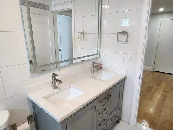 27 Addison St, Gloucester, MA 01930