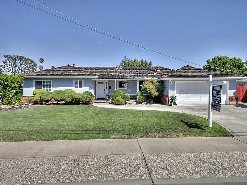 4712 Eggers Dr photo 1